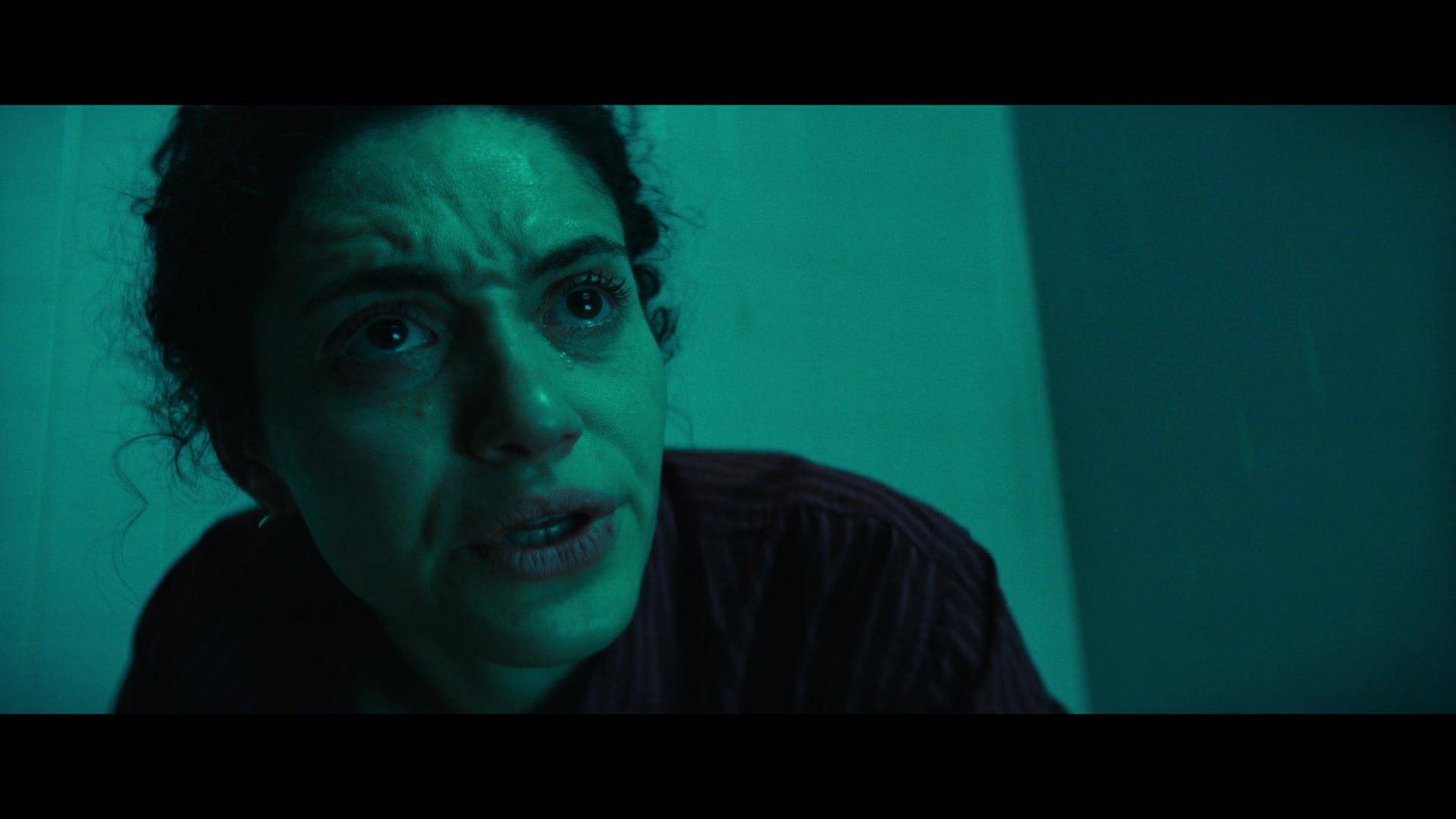 Furious_S01E06_They_Make_a_Noise_Like_Feathers_1080p_ERW_006516.jpg