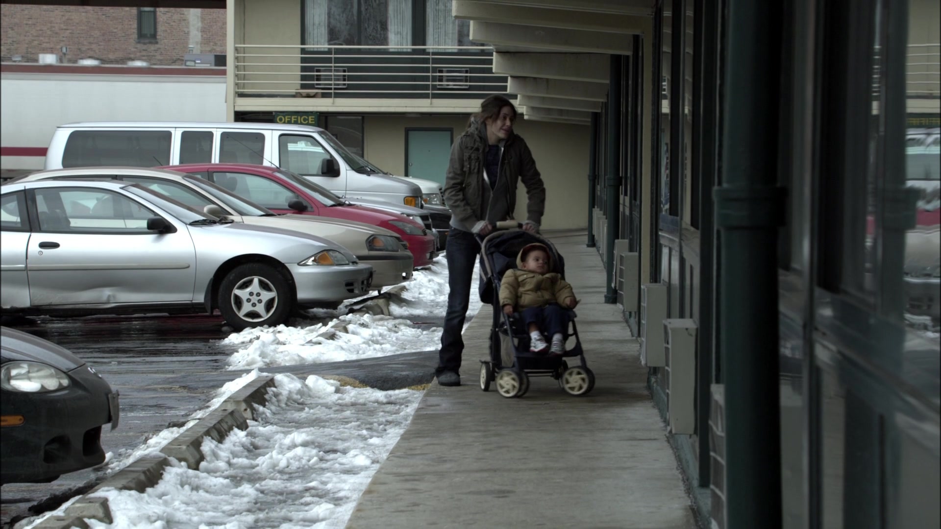 Shameless_US_S01E01_1080p_ERW_002916.jpg