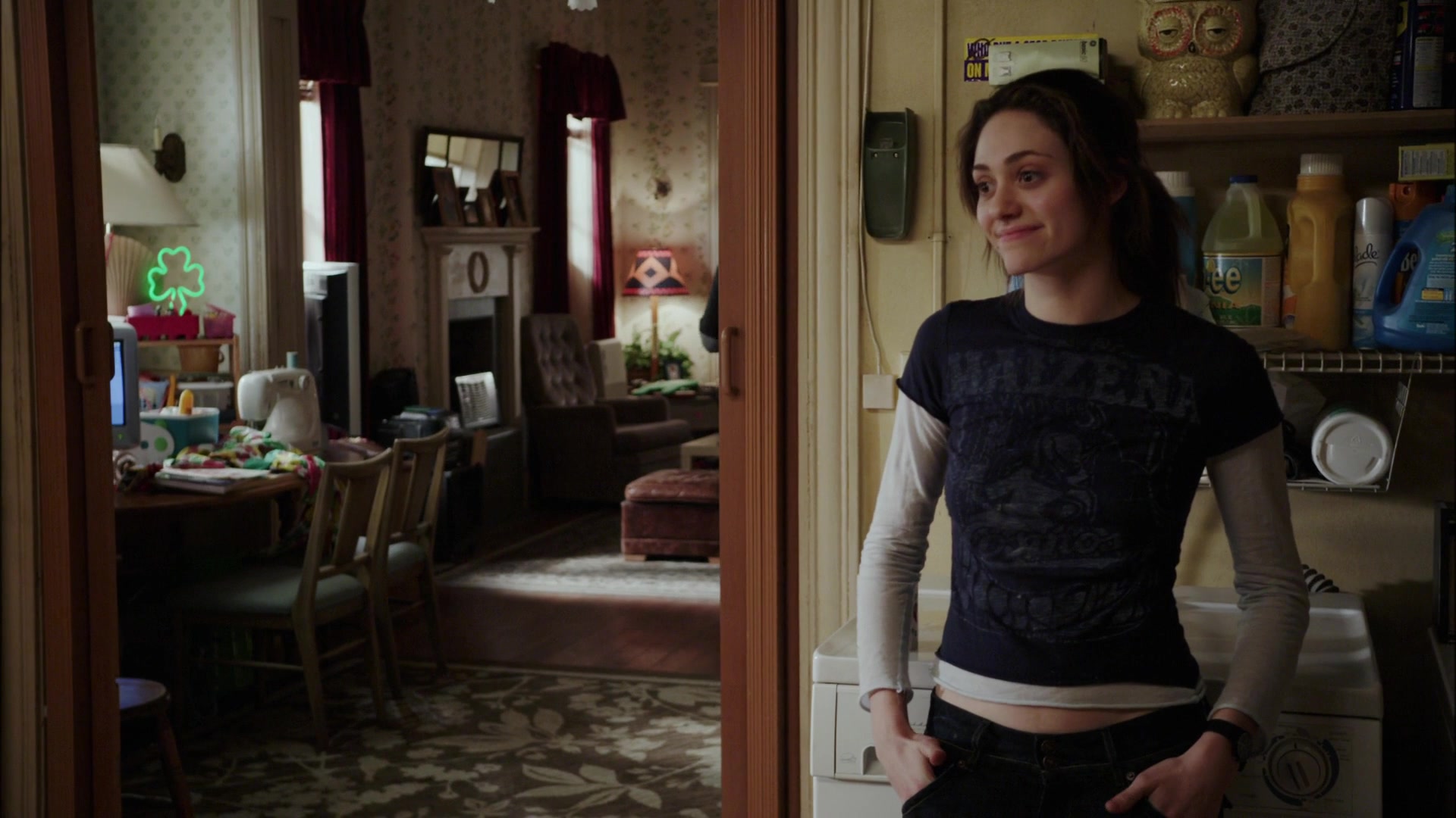 Shameless_US_S01E01_1080p_ERW_003375.jpg