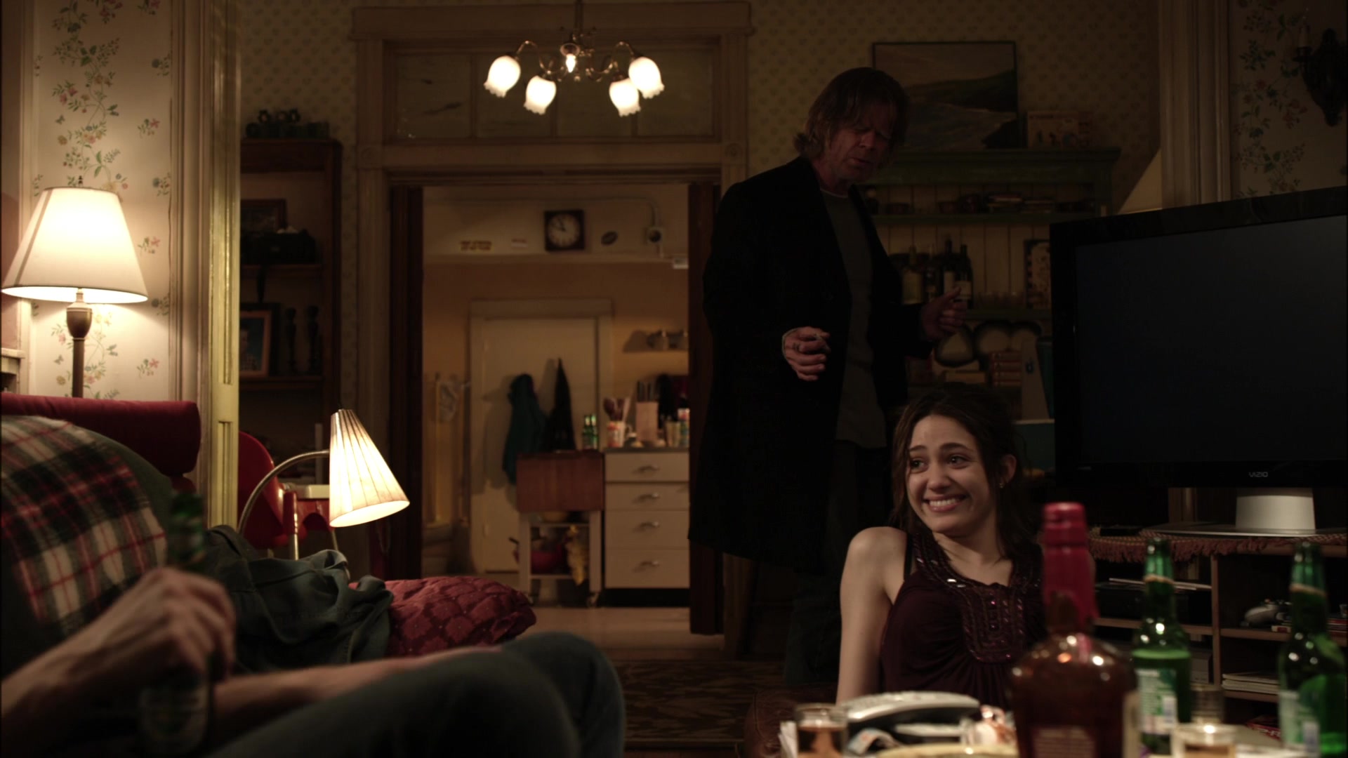 Shameless_US_S01E01_1080p_ERW_007001.jpg