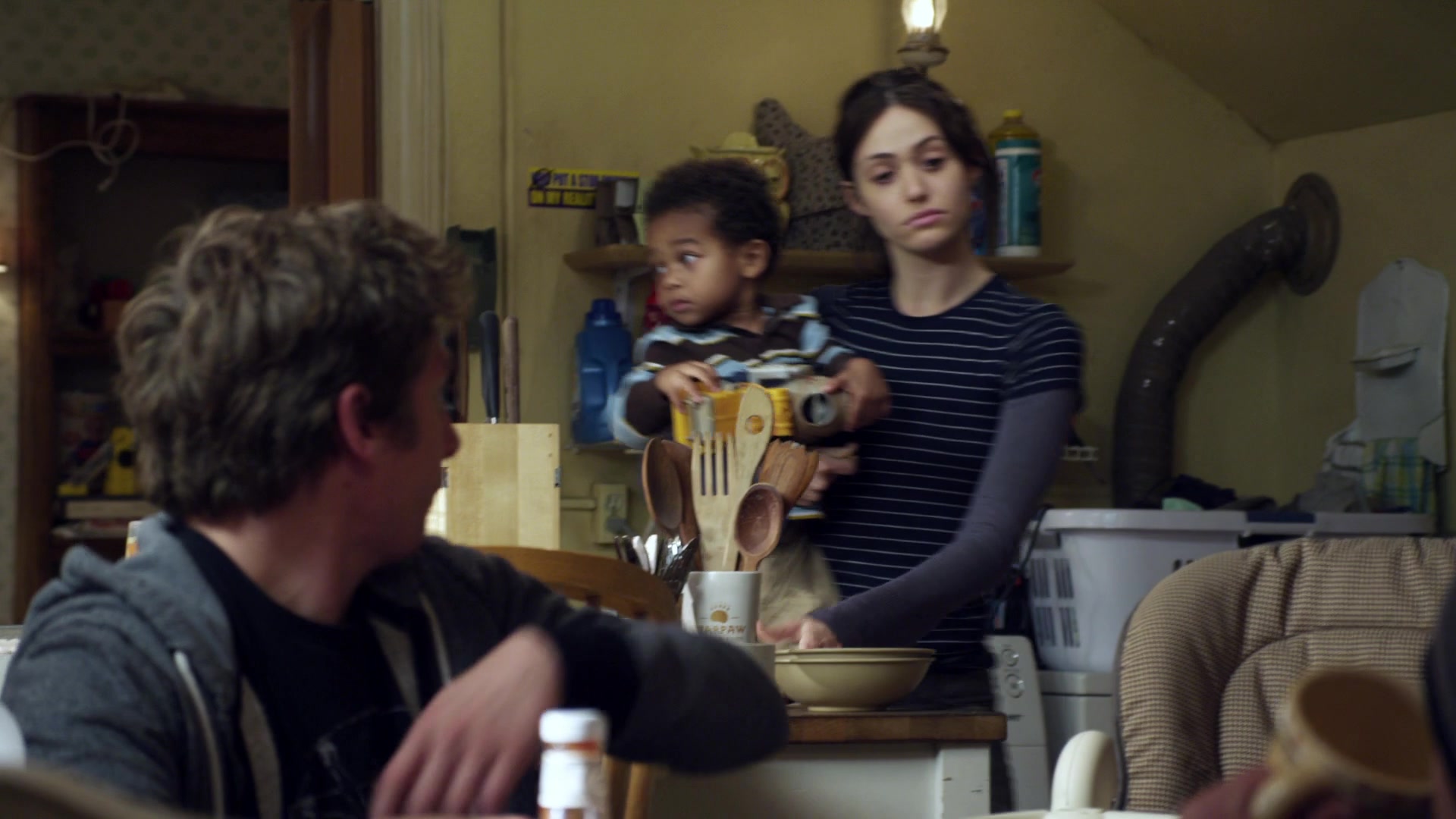 Shameless_US_S01E02_1080p_ERW_001551.jpg