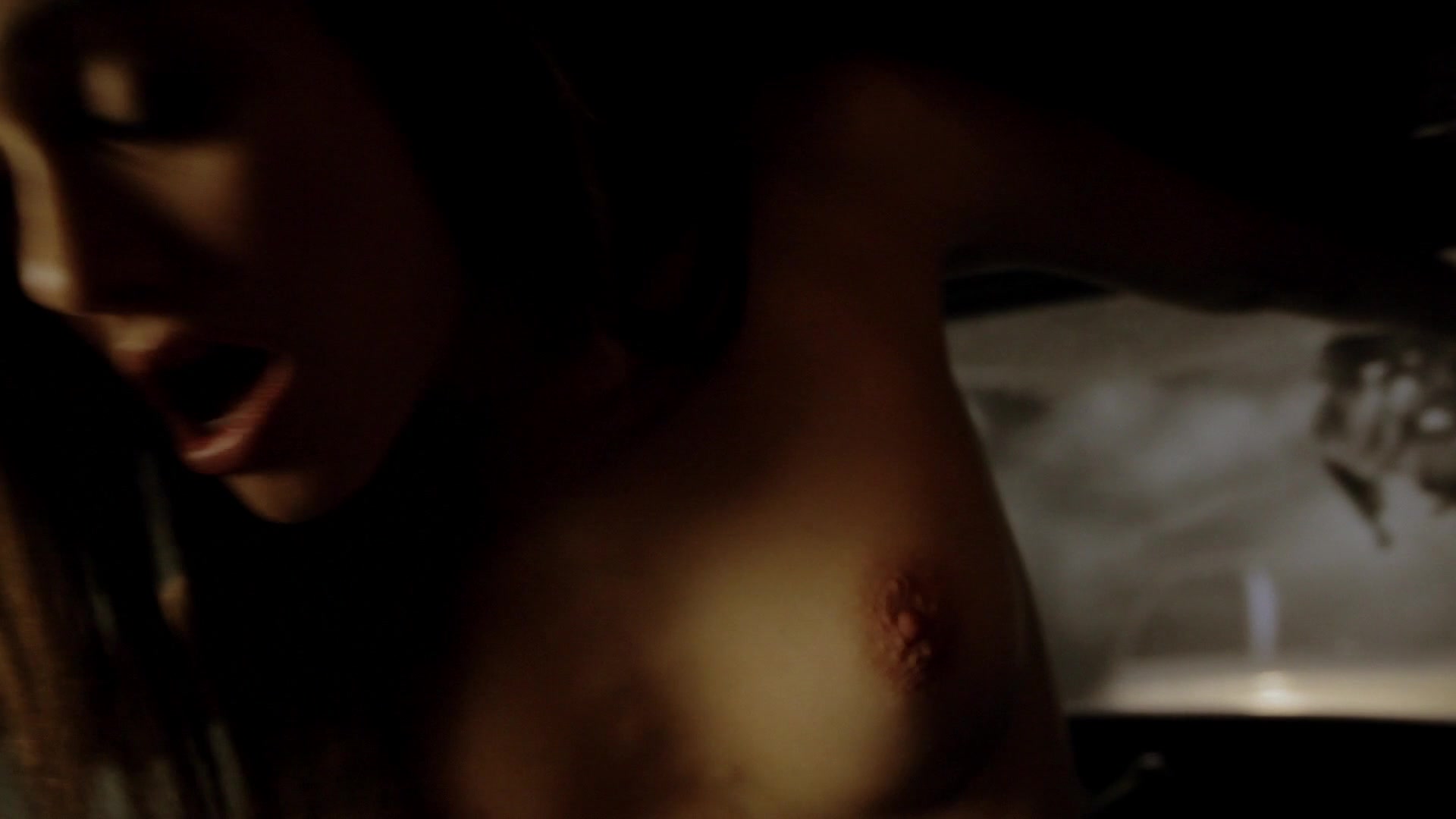 Shameless_US_S01E03_1080p_ERW_000287.jpg