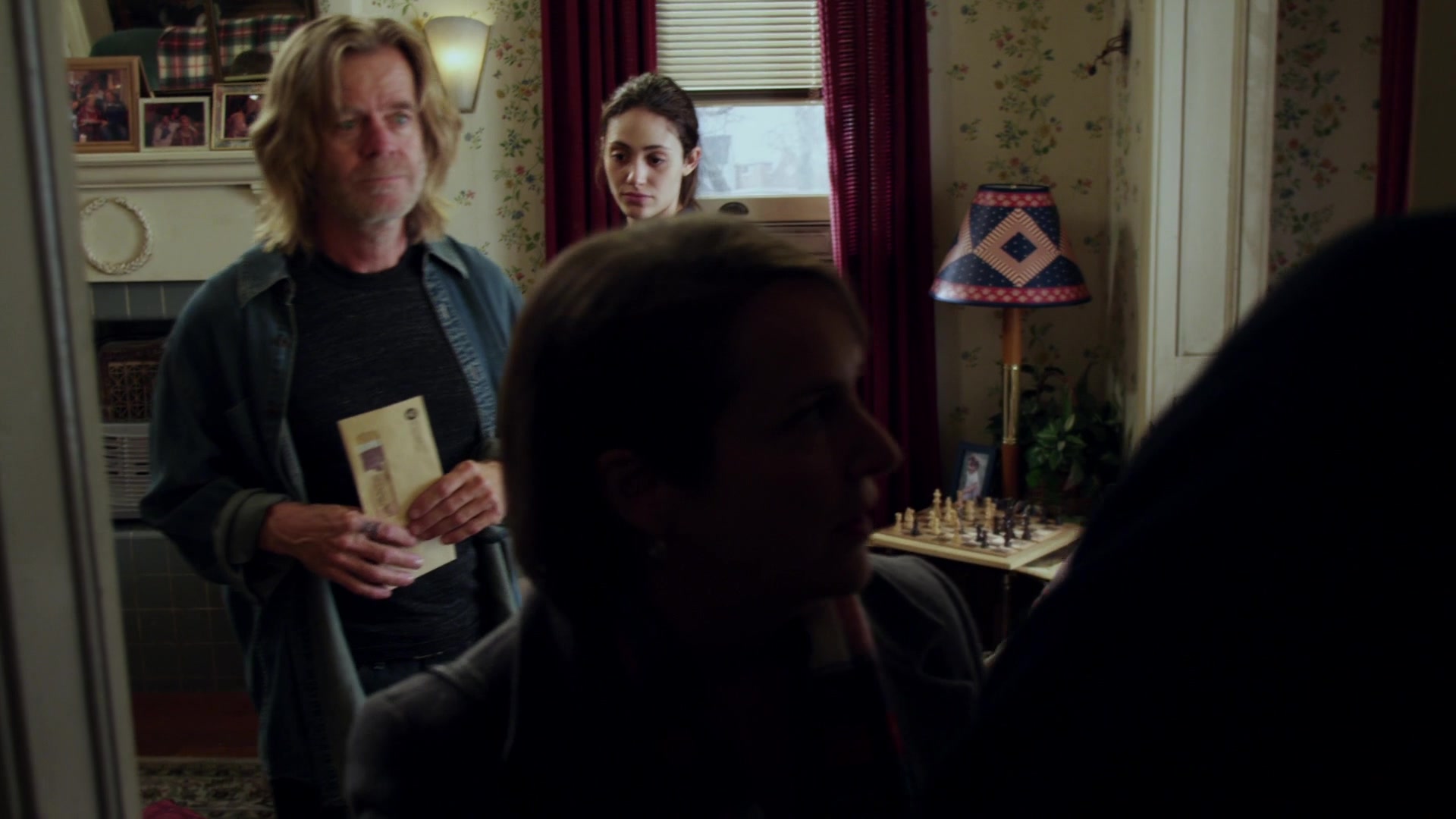 Shameless_US_S01E03_1080p_ERW_006445.jpg