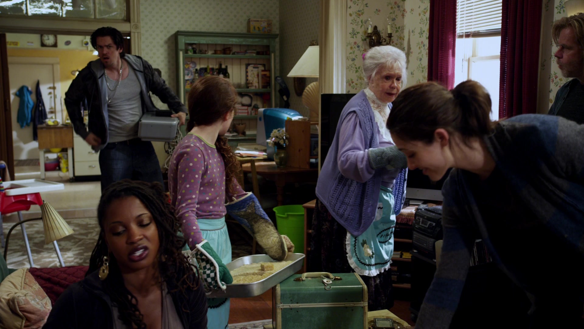 Shameless_US_S01E03_1080p_ERW_006592.jpg