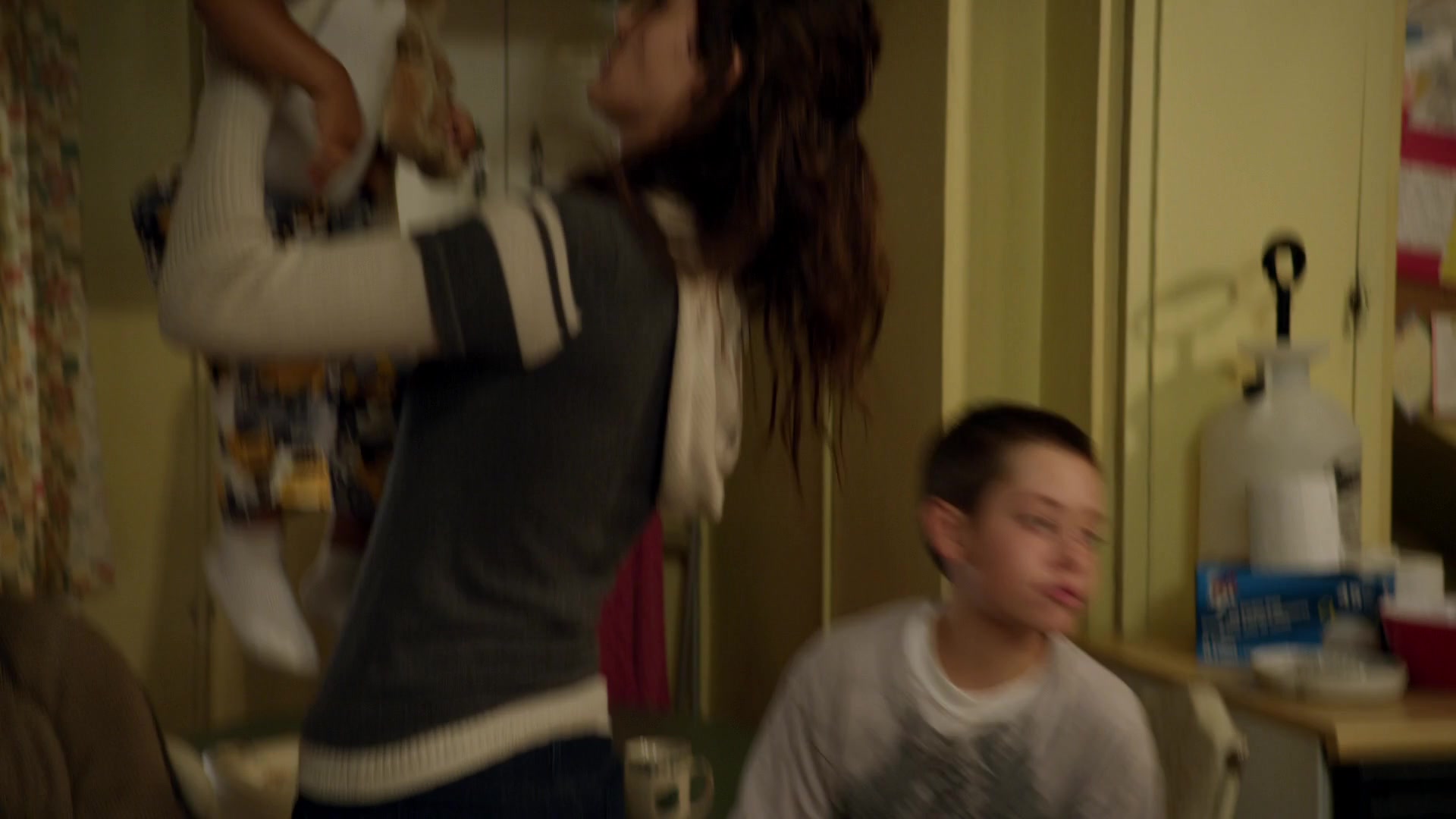 Shameless_US_S01E04_1080p_ERW_000532.jpg