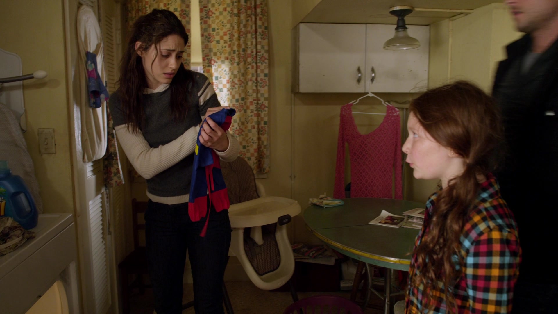 Shameless_US_S01E04_1080p_ERW_001655.jpg