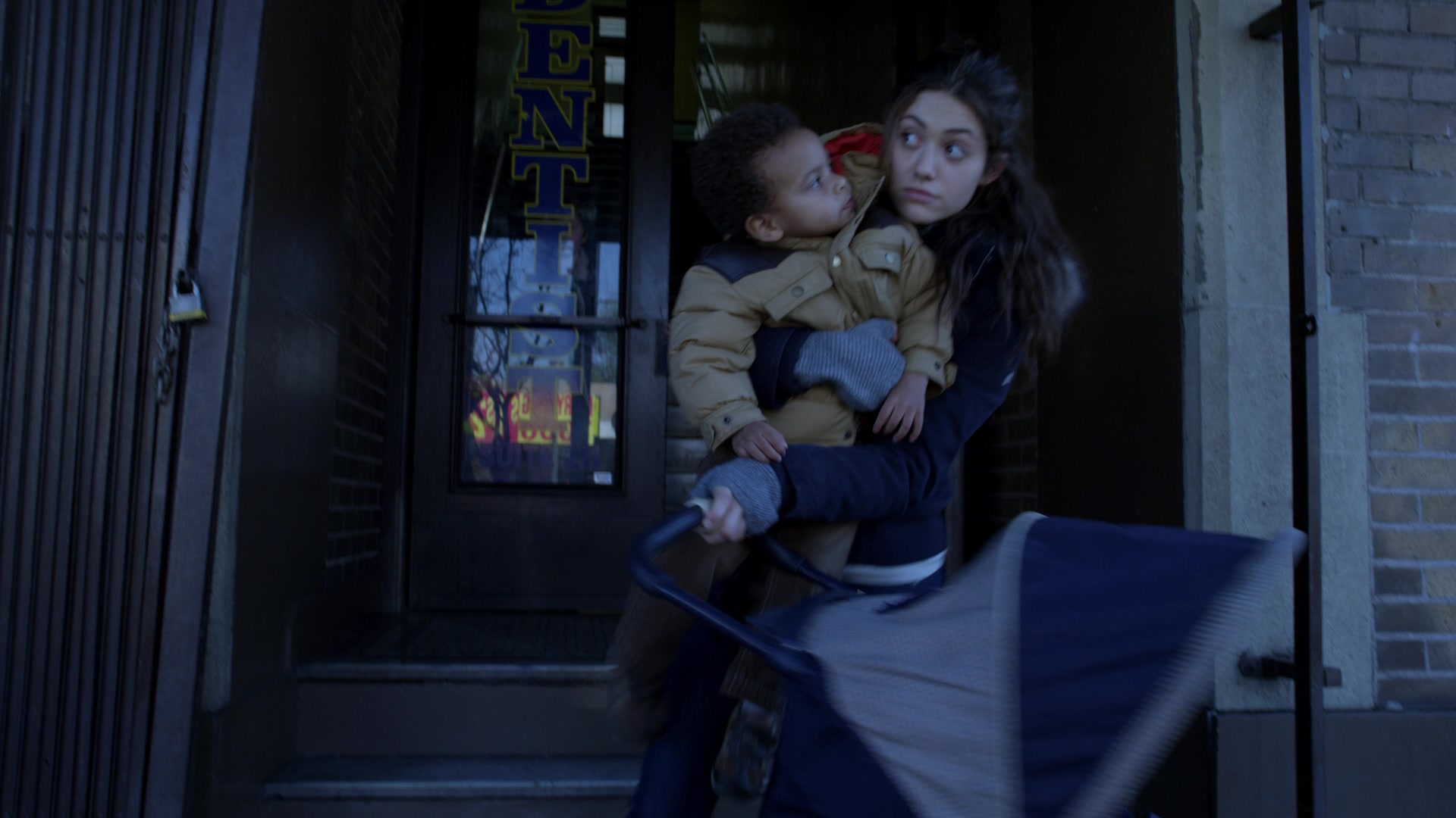 Shameless_US_S01E04_1080p_ERW_004256.jpg