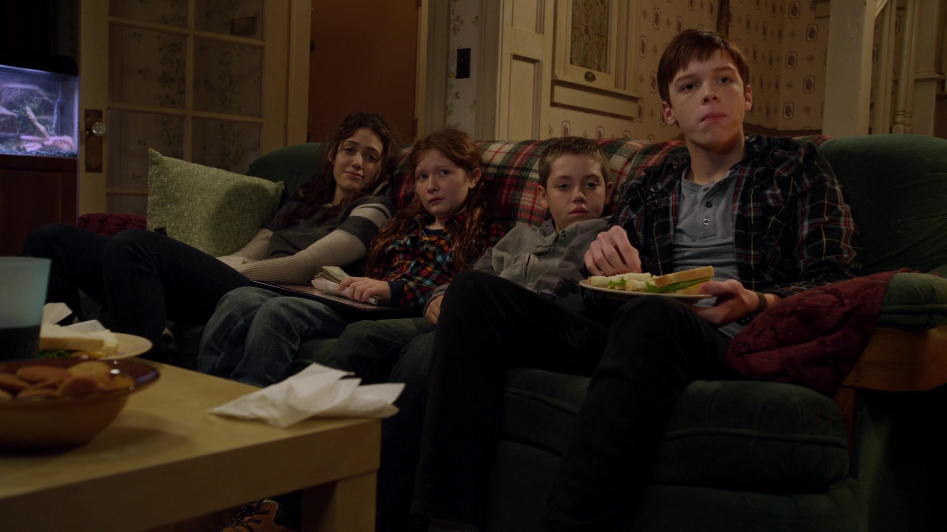 Shameless_US_S01E04_1080p_ERW_005302.jpg