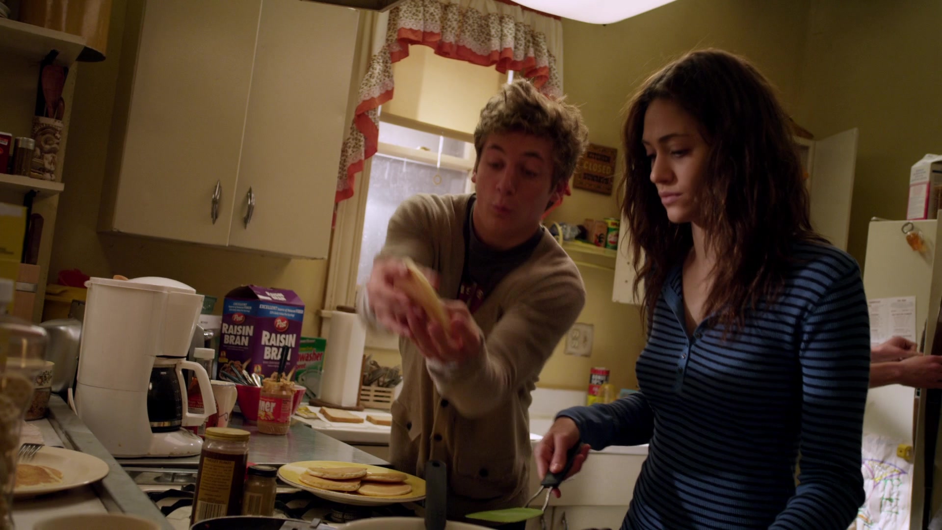 Shameless_US_S01E04_1080p_ERW_006132.jpg