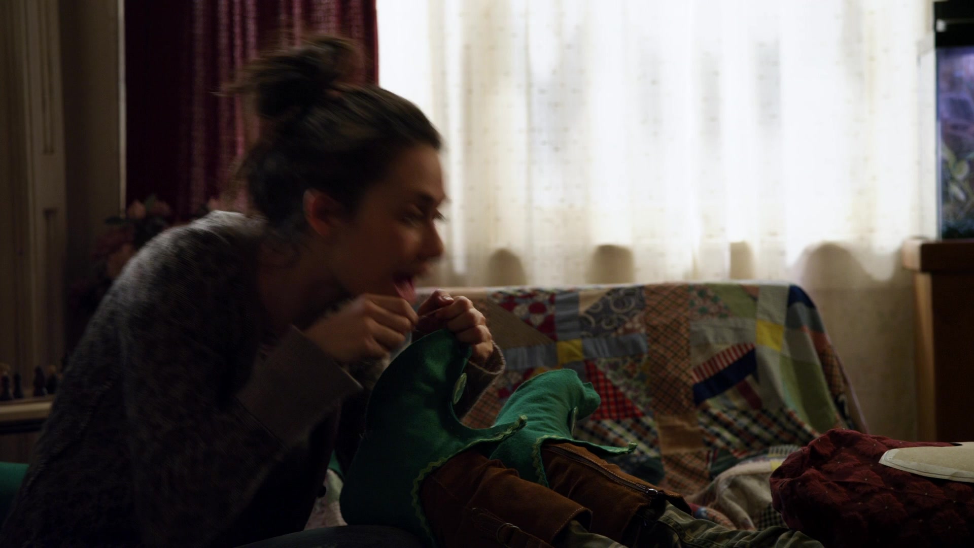 Shameless_US_S01E11_1080p_ERW_004186.jpg