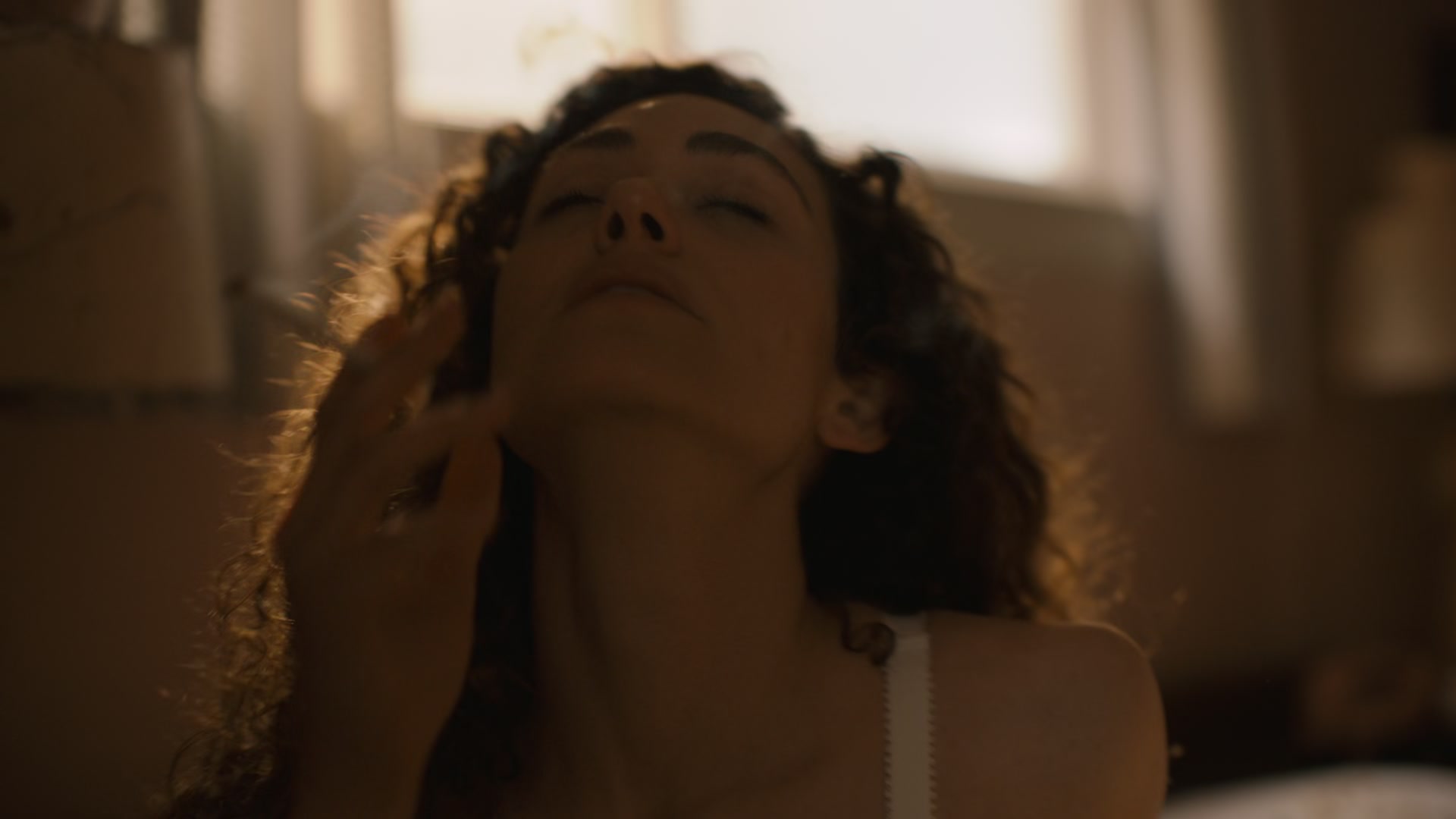 The_Crowded_Room_S01E05_Savior_1080p_ERW_001395.jpg