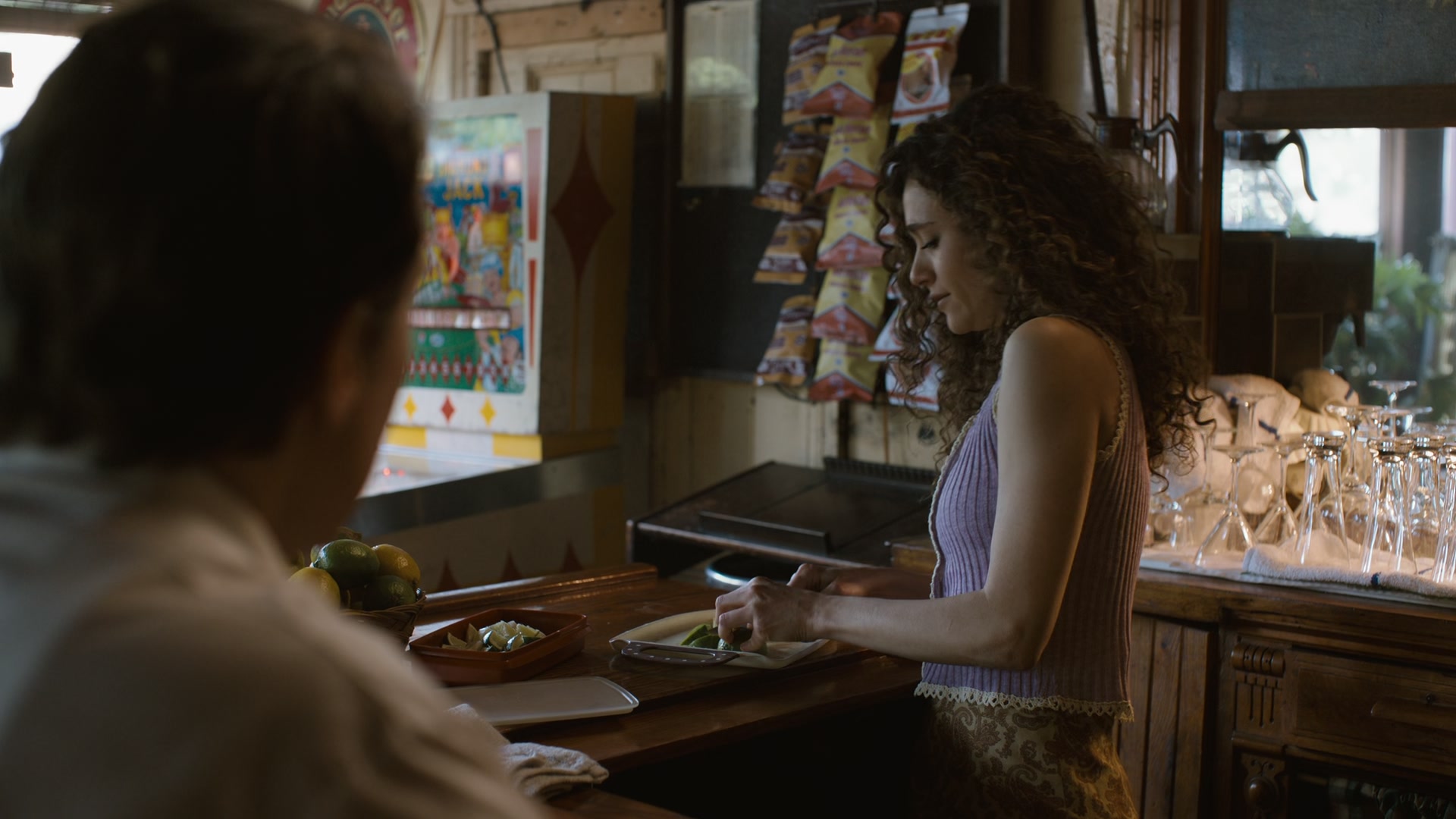 The_Crowded_Room_S01E05_Savior_1080p_ERW_003239.jpg