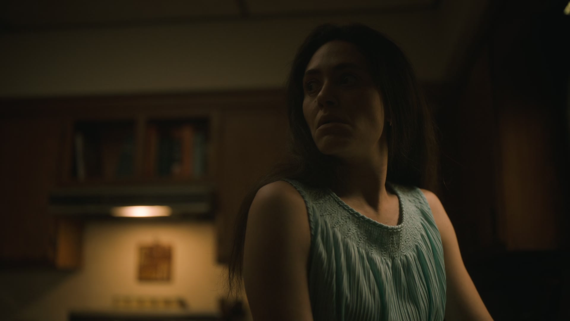 The_Crowded_Room_S01E09__Family_1080p_ERW_002725.jpg
