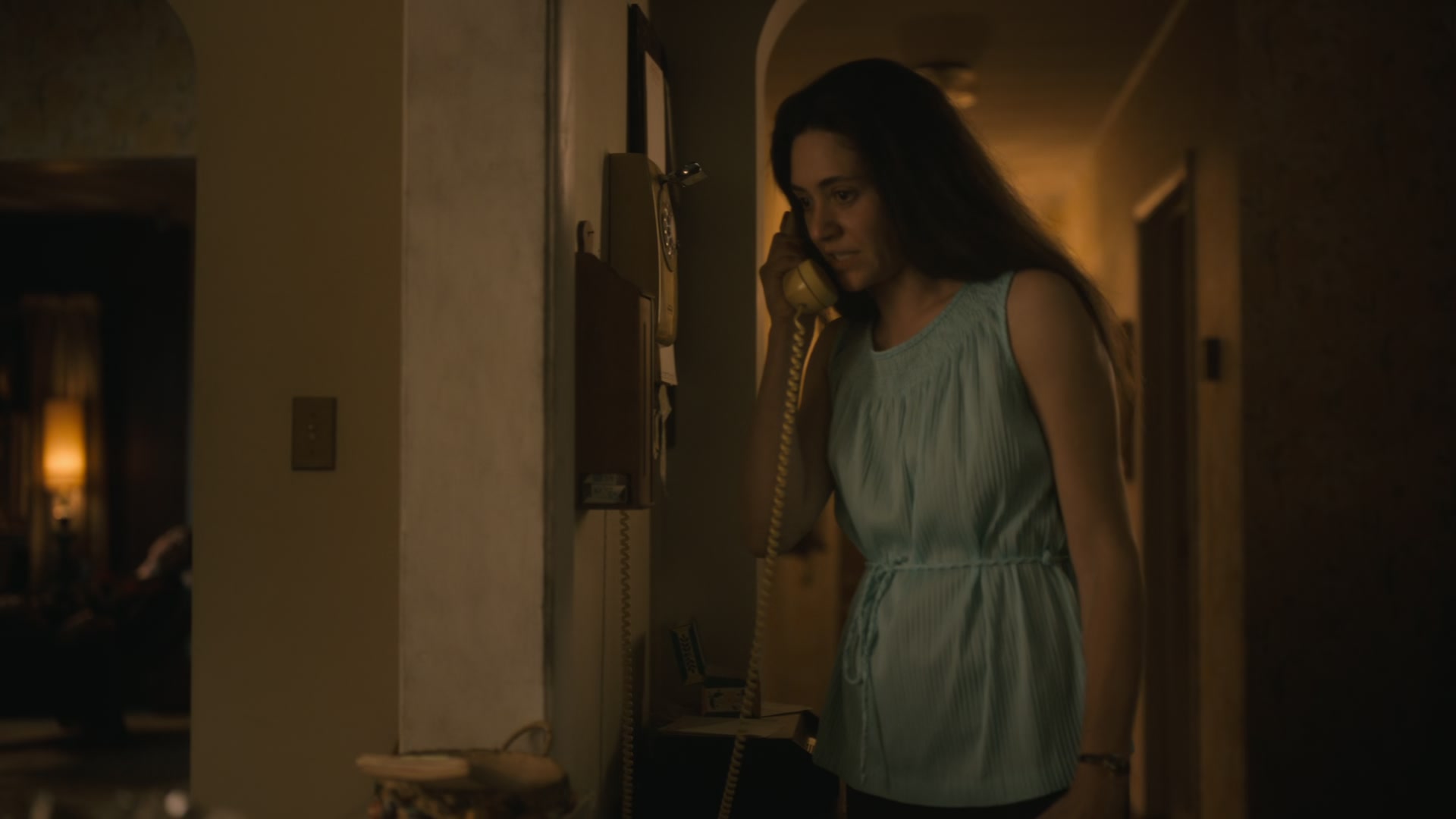 The_Crowded_Room_S01E09__Family_1080p_ERW_002736.jpg