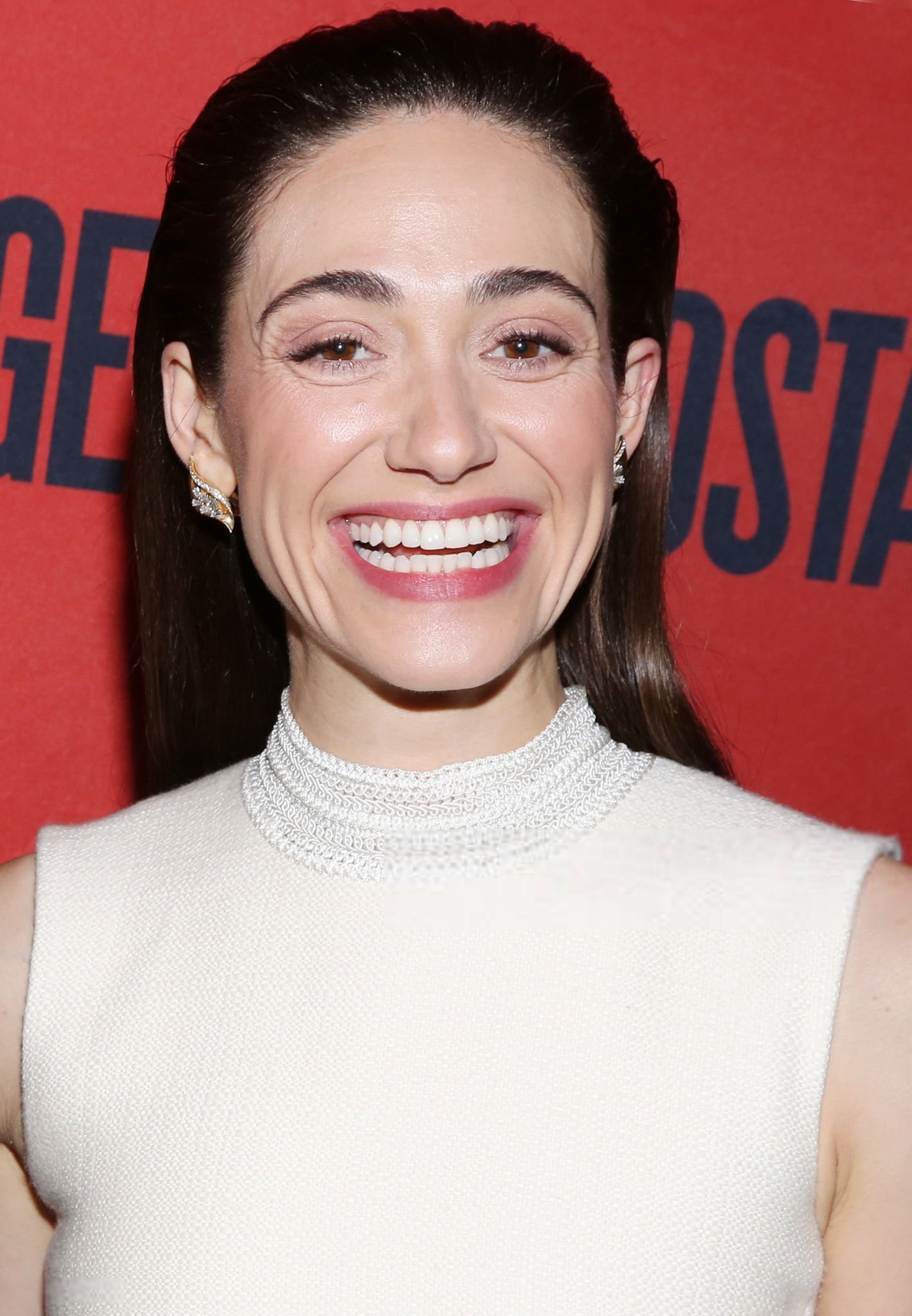 emmyrossumweb_28429~2.jpg