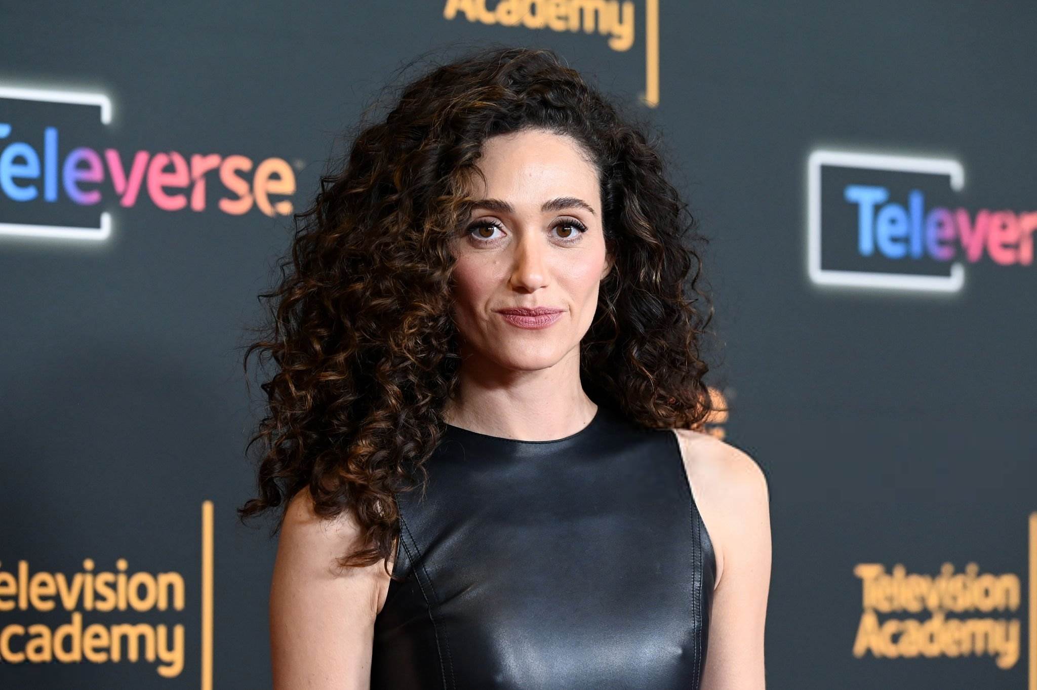 emmyrossumweb_tvacadfestival_arrivals_28629.jpg