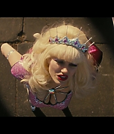 Angelyne_S01E05_Pink_Clouds_1080p_ERW_005548.jpg